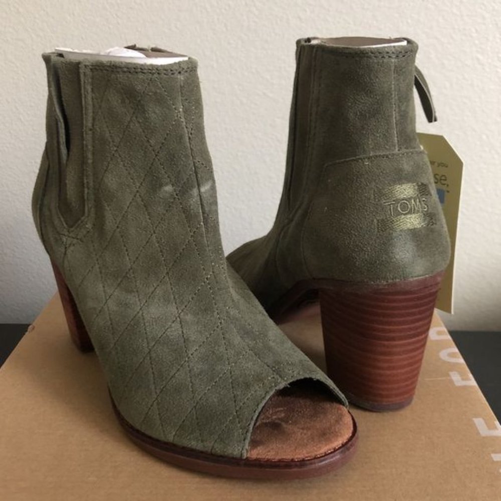 Toms Olive Suede Bootie Sz 7.5, NWT